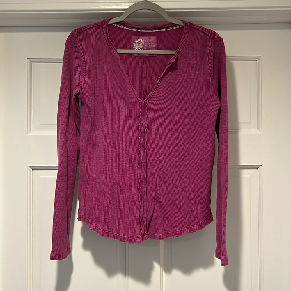PILCRO Deep V Waffle Tee